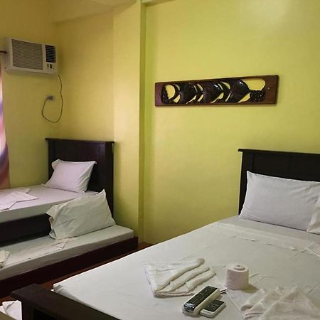 Luis Bay Travellers Lodge Coron Exterior foto