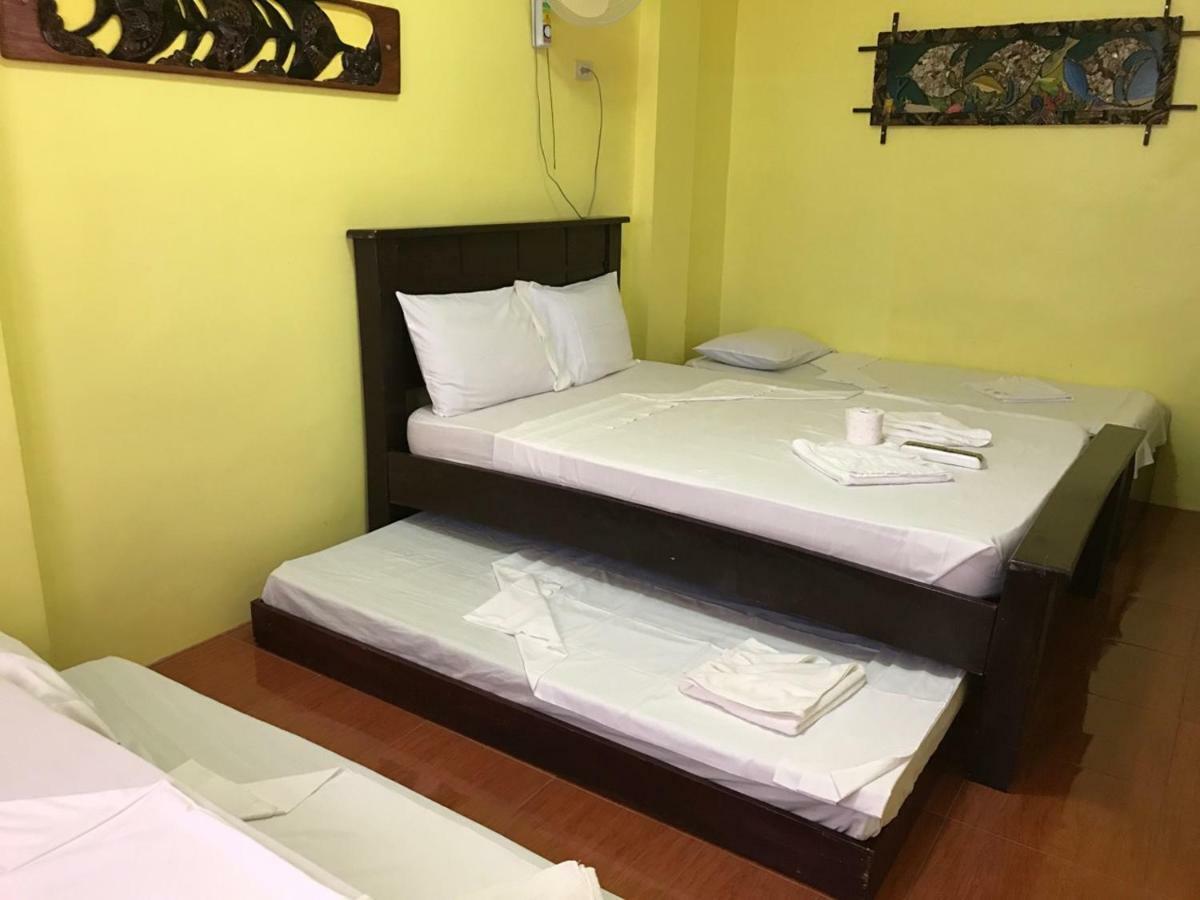 Luis Bay Travellers Lodge Coron Exterior foto